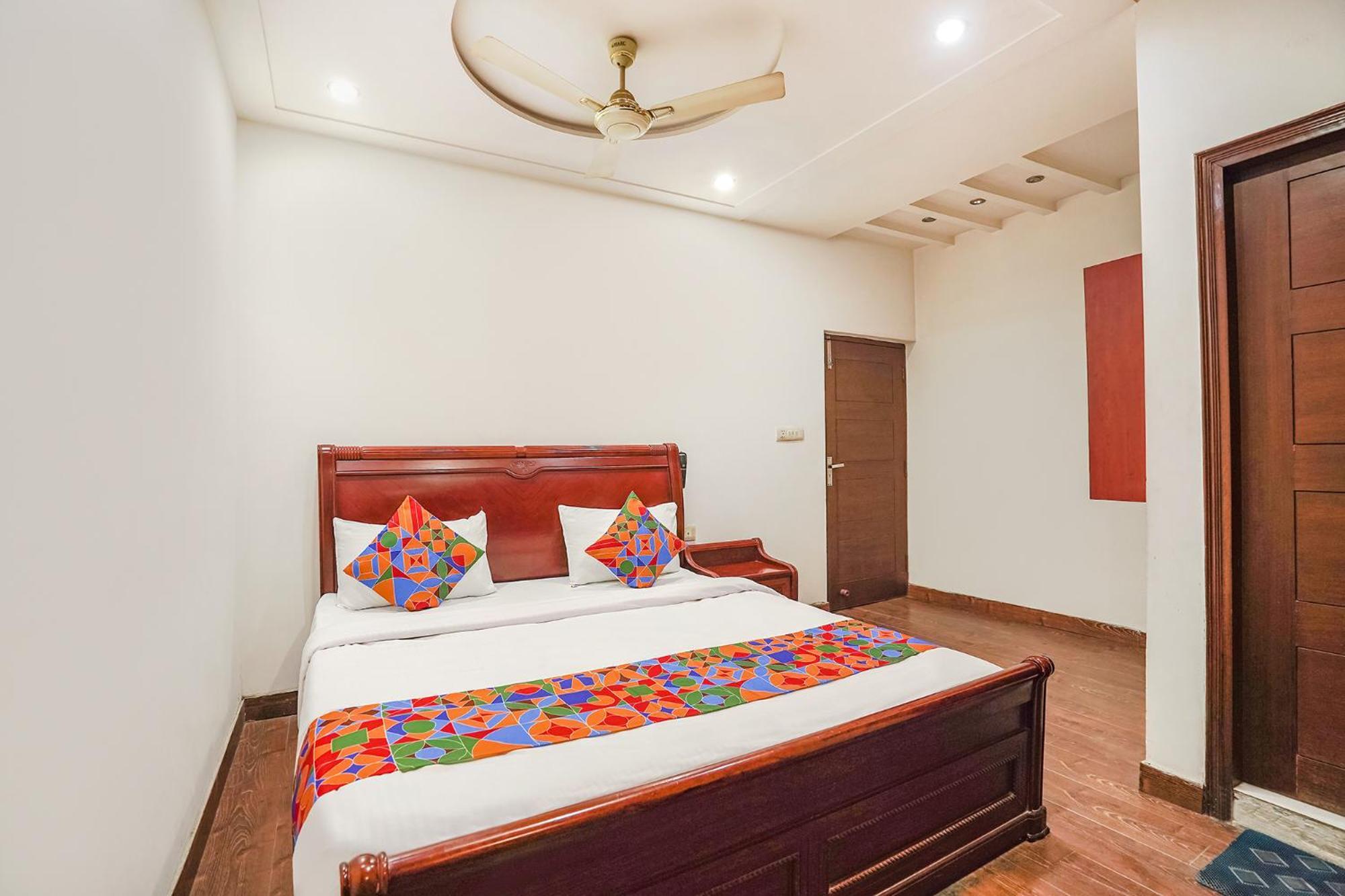 Fabhotel Sai Residency Агра Екстериор снимка