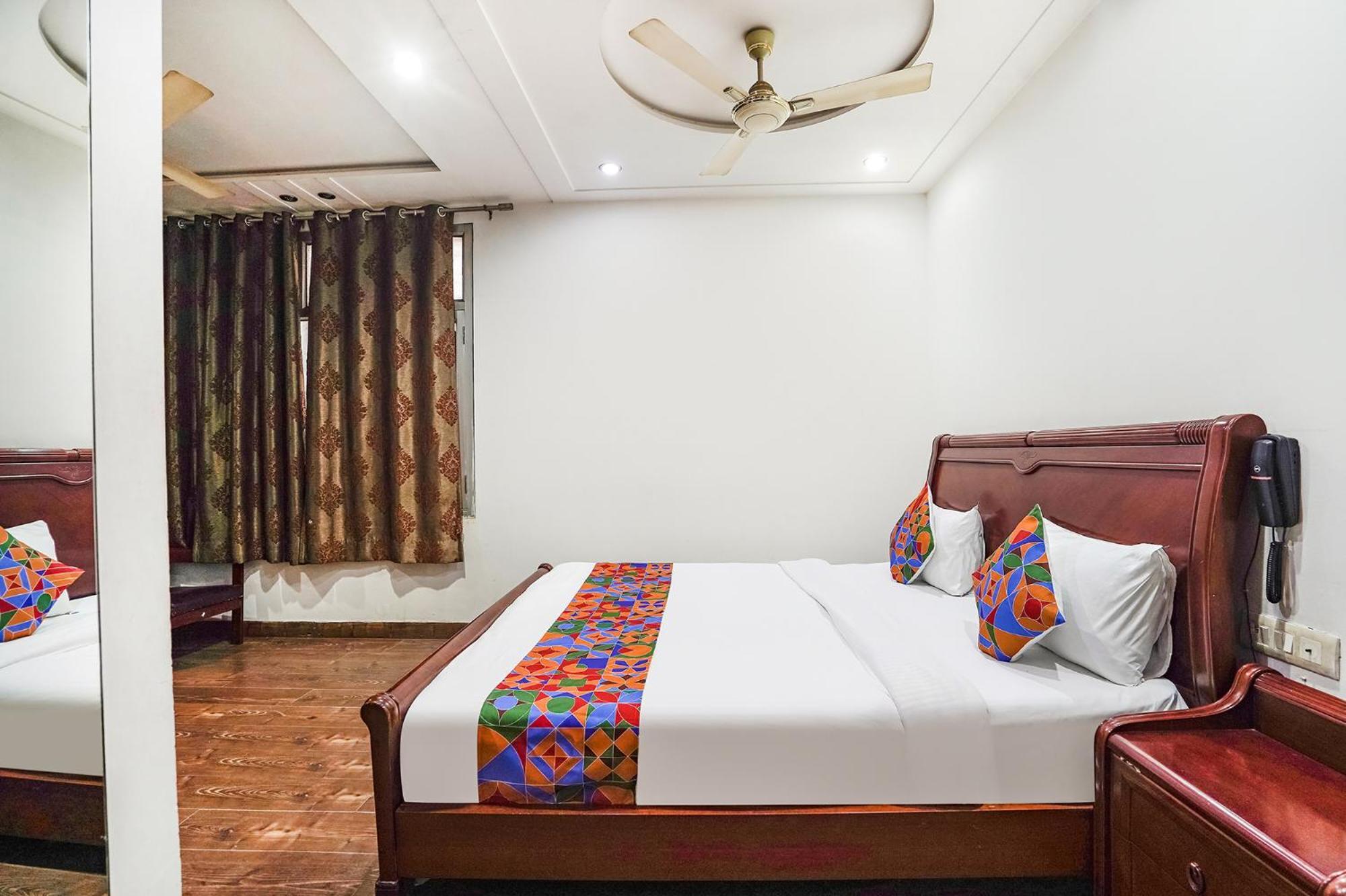 Fabhotel Sai Residency Агра Екстериор снимка