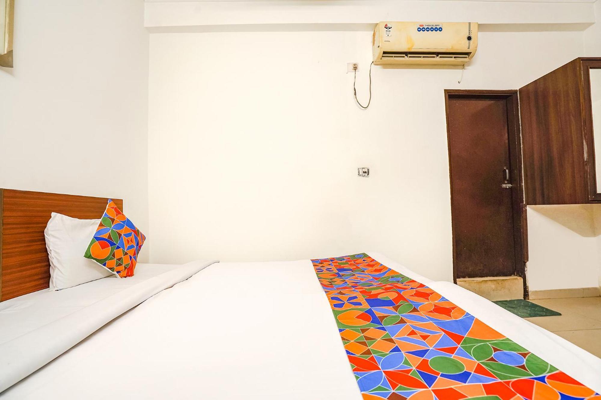 Fabhotel Sai Residency Агра Екстериор снимка