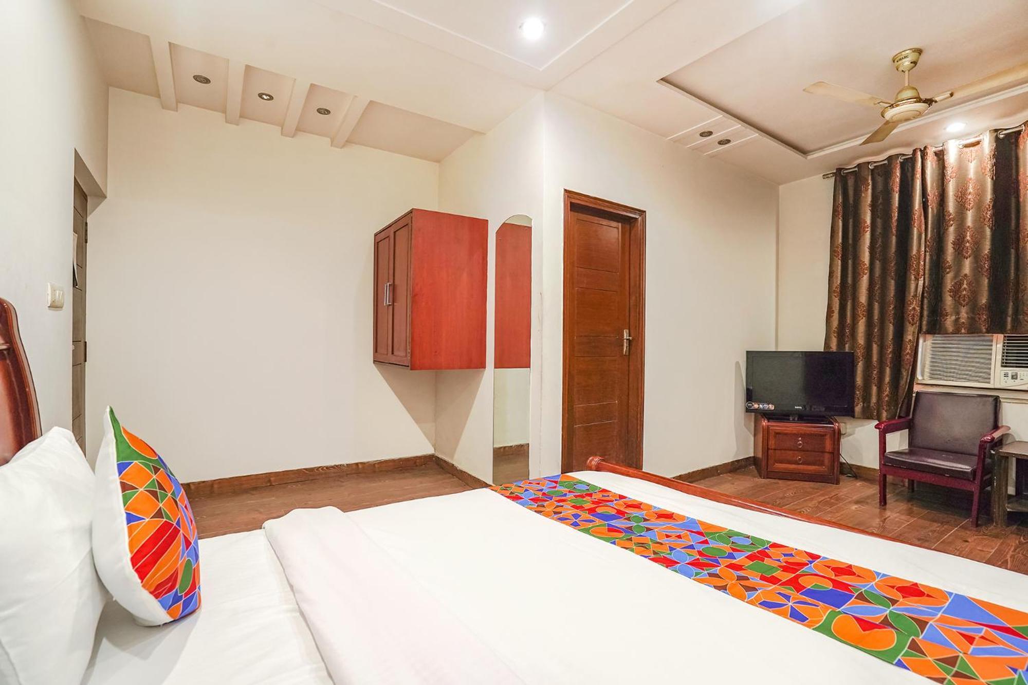 Fabhotel Sai Residency Агра Екстериор снимка