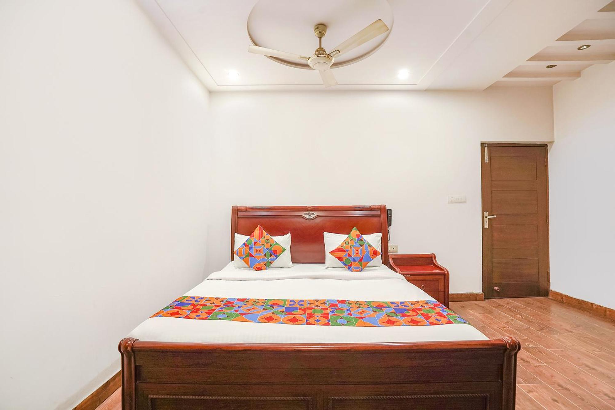 Fabhotel Sai Residency Агра Екстериор снимка